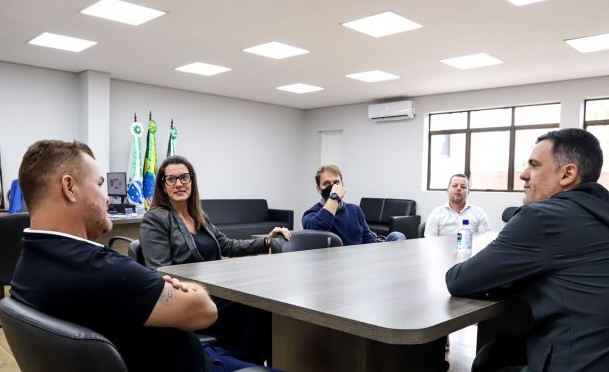 Imagem da notícia Projeto do Porto Guará é apresentado ao prefeito
